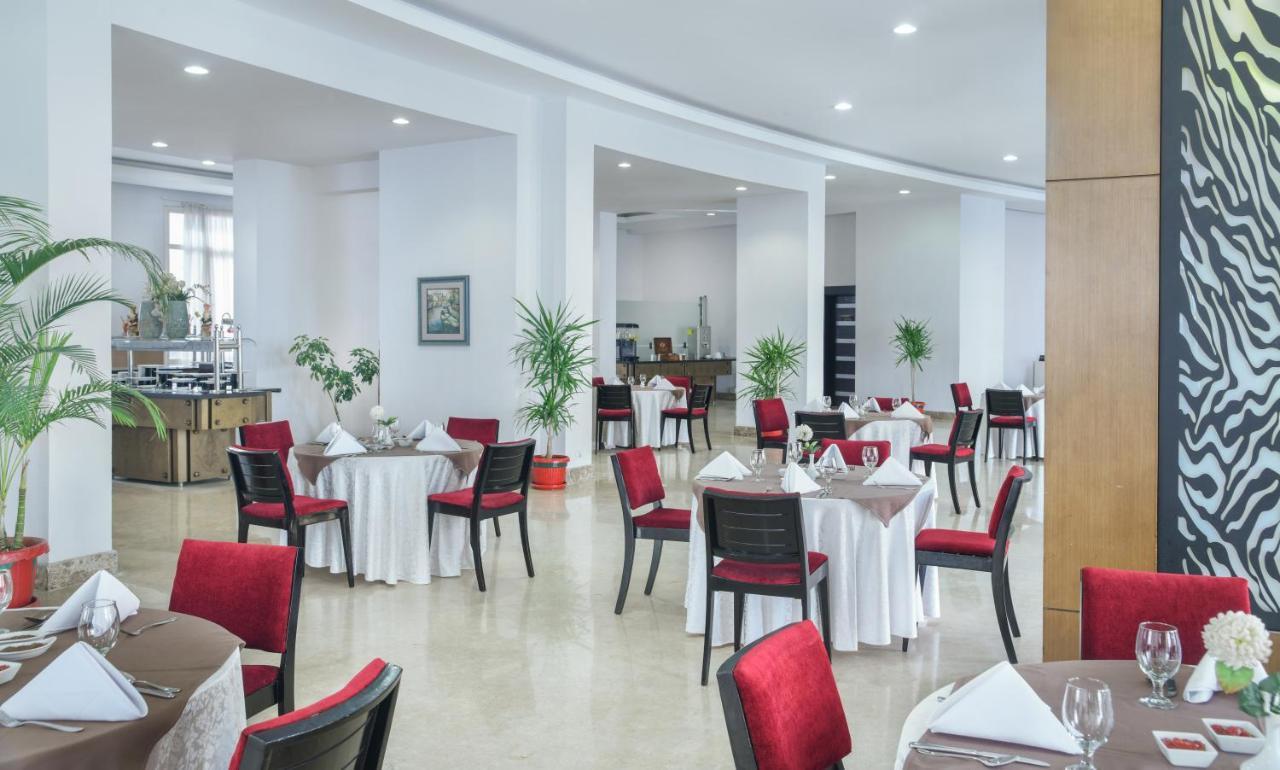 Tolip Family Park Hotel Каир Экстерьер фото The restaurant