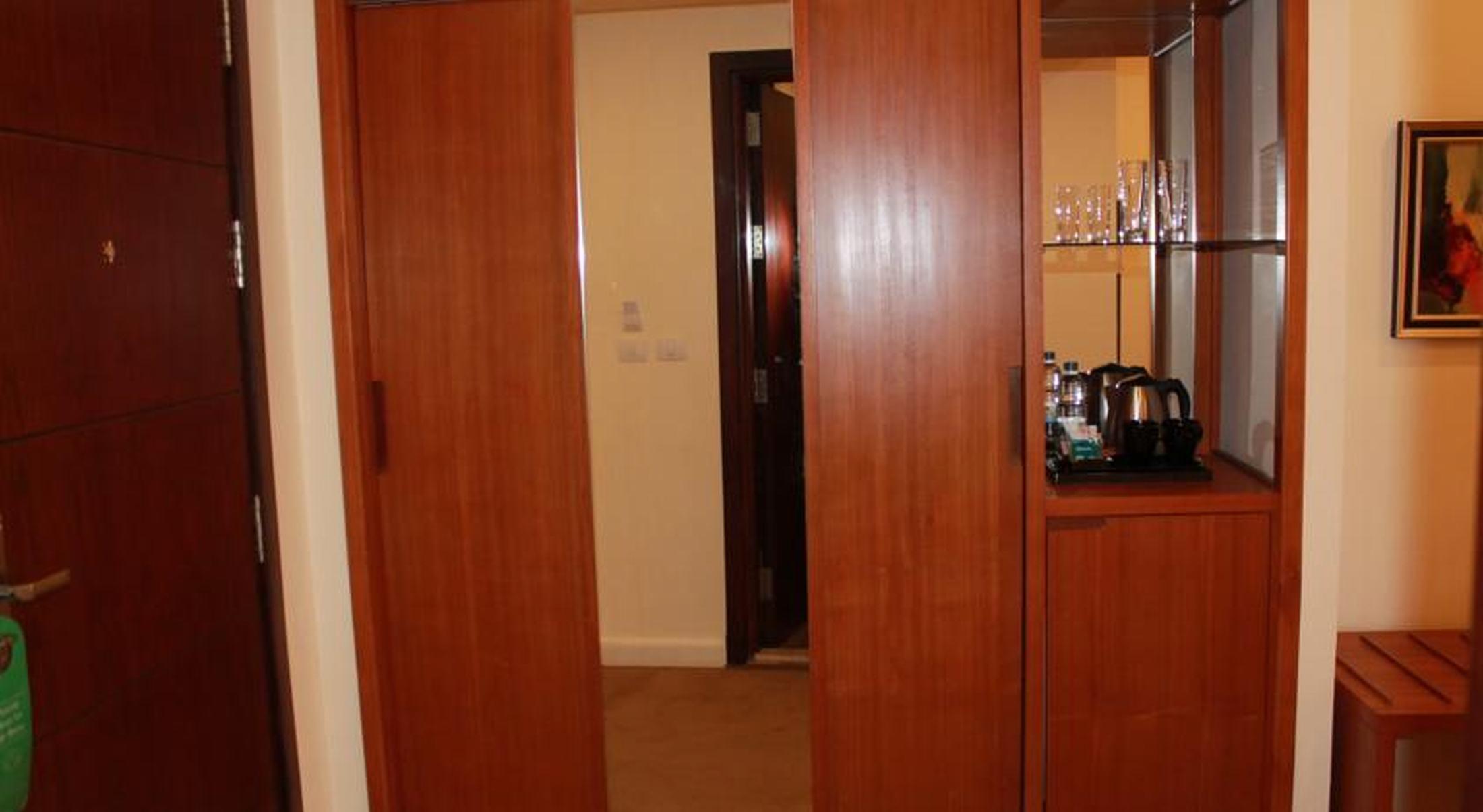 Tolip Family Park Hotel Каир Экстерьер фото A sliding door