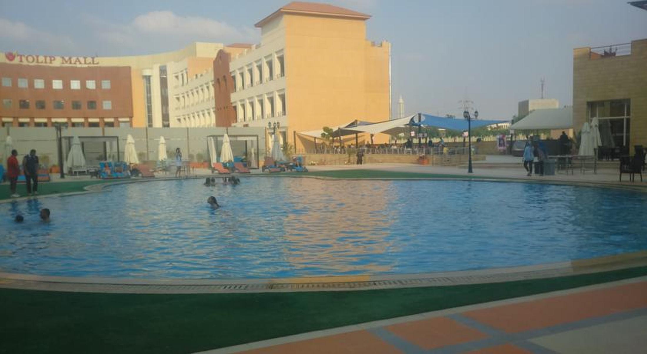 Tolip Family Park Hotel Каир Экстерьер фото The swimming pool at the resort