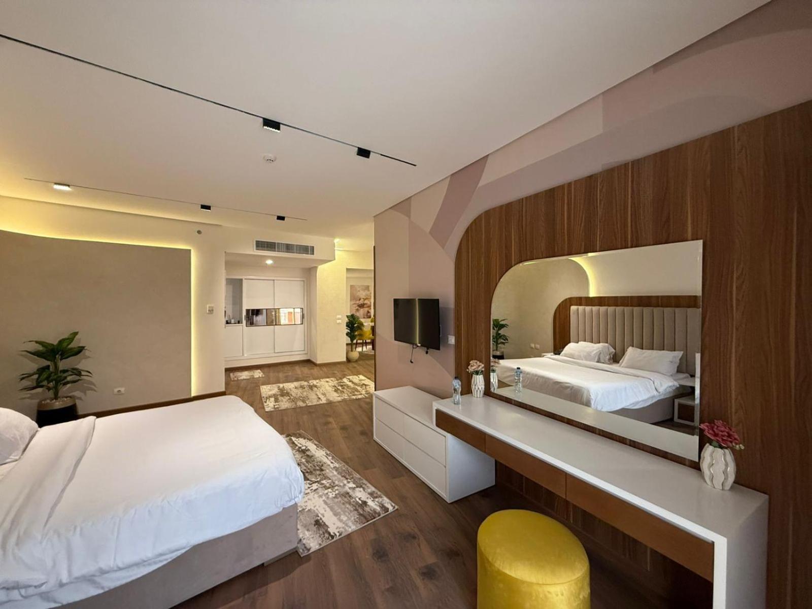 Tolip Family Park Hotel Каир Экстерьер фото A bedroom at the hotel