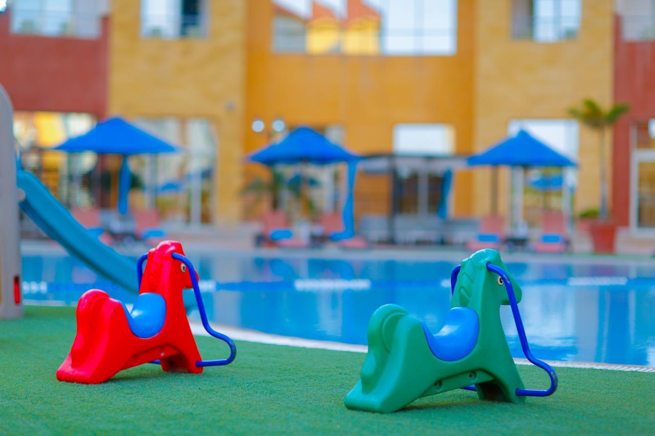 Tolip Family Park Hotel Каир Экстерьер фото The swimming pool at the hotel